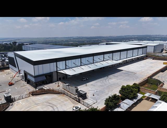 12,674M² WAREHOUSE TO LET IN LINBRO PARK